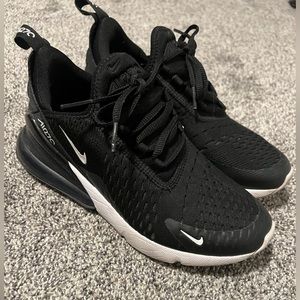 Airmax 270 size 7W